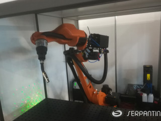 Mobili robotizuota suvirinimo celė