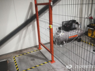 Robotizuota stacionari suvirinimo celė